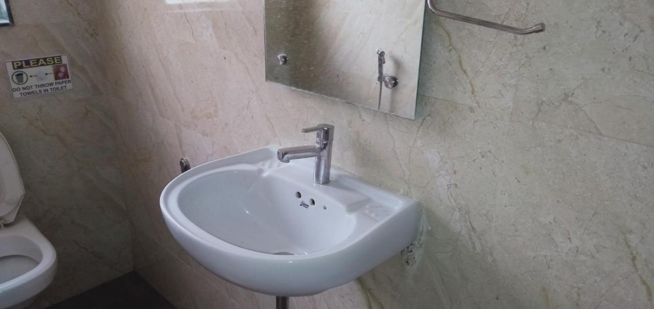 Hotel White House Pune Eksteriør billede