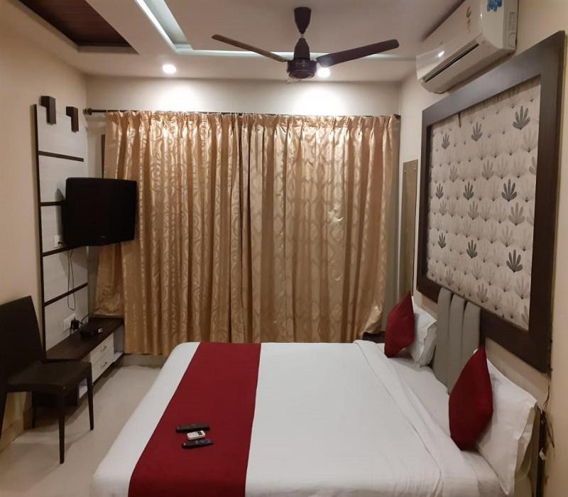 Hotel White House Pune Eksteriør billede
